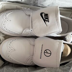 Nike Kwondo Peaceminusone Sneakers